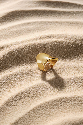 Bold Ring Gold