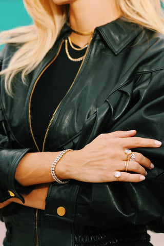 Oval Solitaire Ring Bold Gold